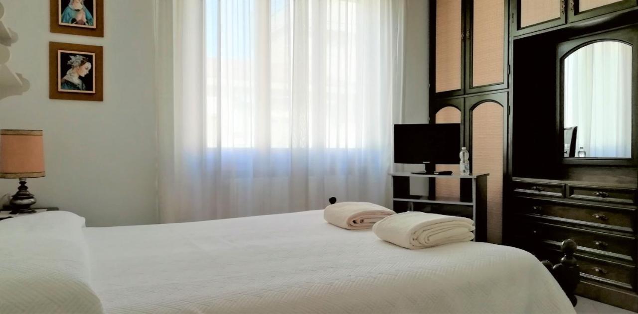 L'Alloggio Di Anna Maria Camera Con Bagno Privato Empoli Exterior foto